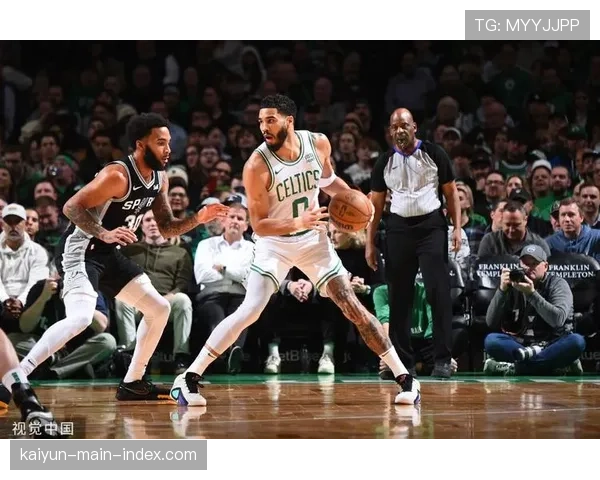 文班亚马39分11板率马刺胜绿军，西部第二争夺白热化